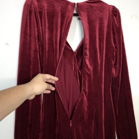 ASTR the Label Lanita Velvet Dress, Surplice Front, Faux Knot Waist, Merlot, M - Picture 9 of 16